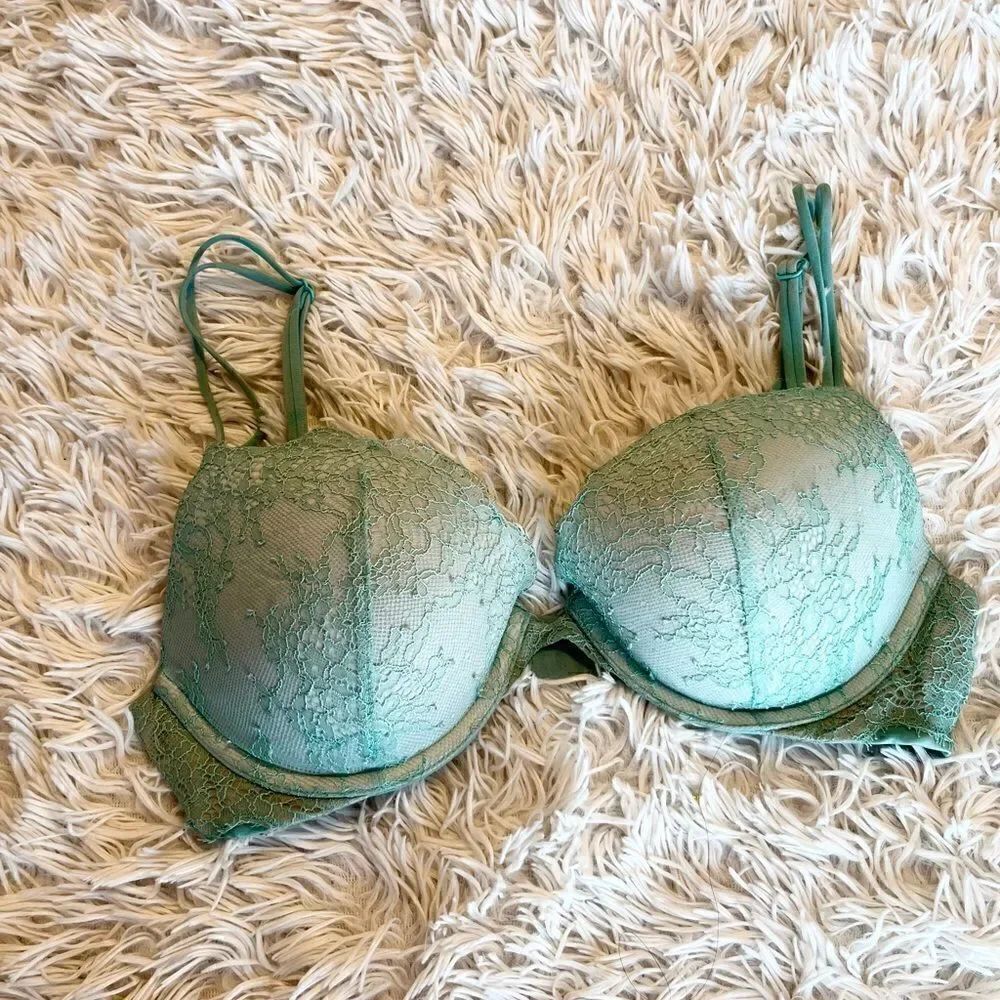 Victorias Secret Demi push-up bra